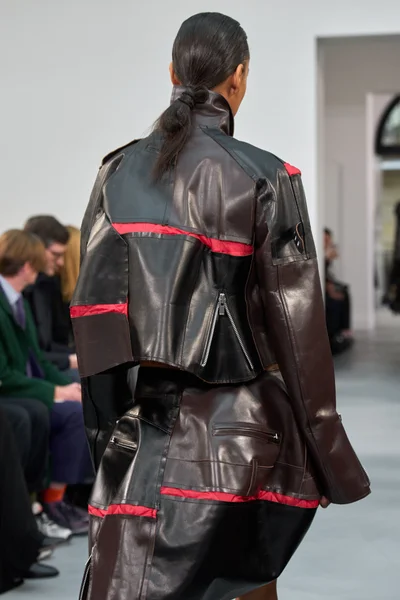 Look 83